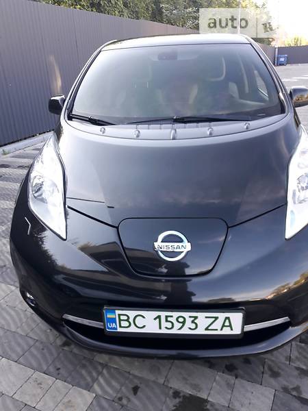 Nissan Leaf 2014  випуску Ужгород з двигуном 0 л електро ліфтбек автомат за 8200 долл. 