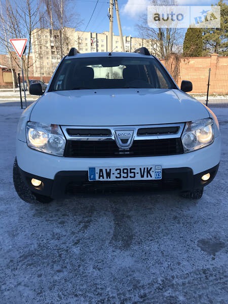 Dacia Duster 2010  випуску Луцьк з двигуном 0 л дизель позашляховик механіка за 8800 долл. 