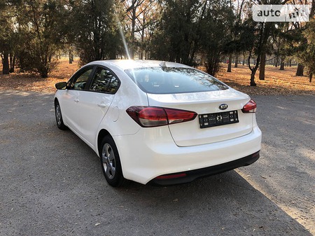 KIA Cerato 2018  випуску Харків з двигуном 2 л бензин седан автомат за 11500 долл. 