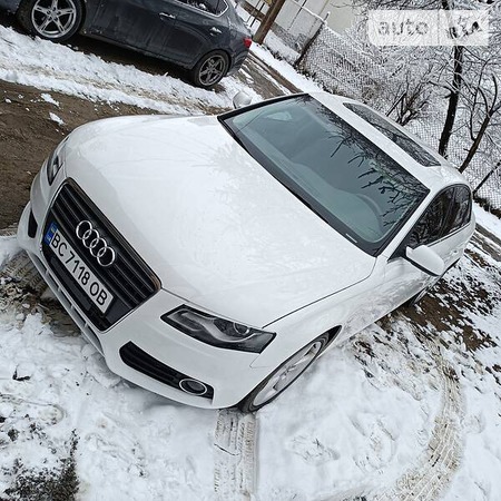 Audi A4 Limousine 2010  випуску Львів з двигуном 2 л бензин седан автомат за 9999 долл. 