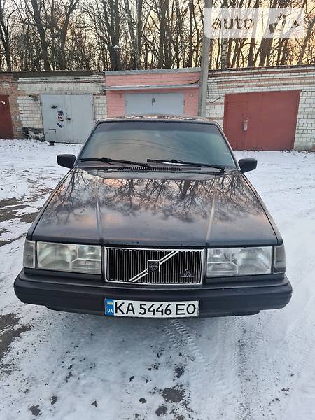 Volvo 940 1992  випуску Київ з двигуном 2 л  седан механіка за 1850 долл. 