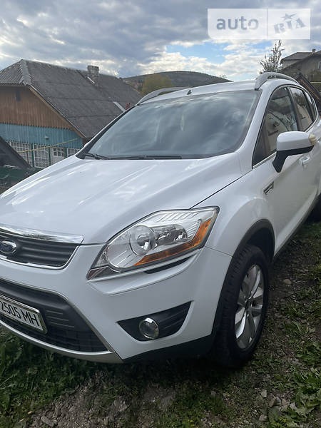 Ford Kuga 2010  випуску Львів з двигуном 2 л дизель позашляховик автомат за 11500 долл. 