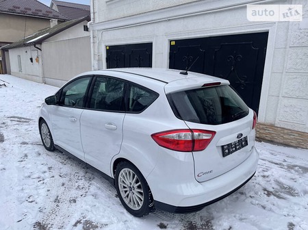 Ford C-Max 2015  випуску Одеса з двигуном 2 л гібрид універсал автомат за 11300 долл. 