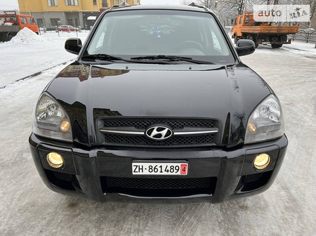 Hyundai Tucson 2009  випуску Луцьк з двигуном 2 л бензин позашляховик механіка за 9150 долл. 