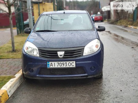 Dacia Sandero 2009  выпуска Киев с двигателем 1.4 л бензин хэтчбек механика за 3700 долл. 