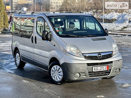 Opel Vivaro 2008  выпуска Львов с двигателем 2 л дизель минивэн механика за 11000 долл. 