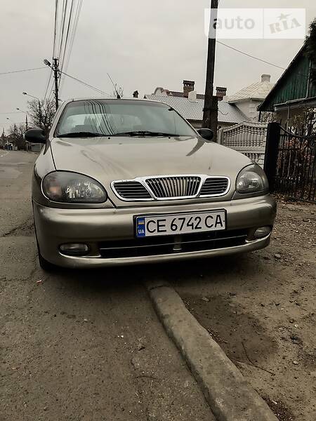 Daewoo Lanos 2005  випуску Чернівці з двигуном 1.5 л бензин седан механіка за 3000 долл. 