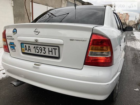 Opel Astra 2008  випуску Одеса з двигуном 1.6 л бензин седан механіка за 4999 долл. 