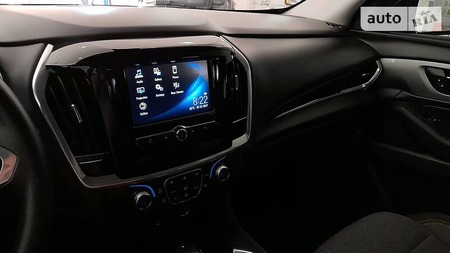 Chevrolet Traverse 2017  випуску Одеса з двигуном 3.6 л бензин позашляховик автомат за 26300 долл. 