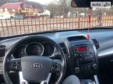 KIA Sorento 2012  випуску Тернопіль з двигуном 2.2 л дизель позашляховик механіка за 15300 долл. 