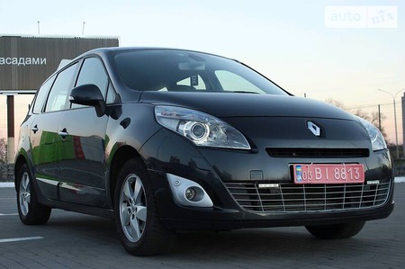 Renault Scenic 2010  випуску Черкаси з двигуном 1.5 л дизель мінівен автомат за 8500 долл. 