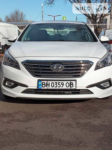 Hyundai Sonata 2015  выпуска Одесса с двигателем 2 л бензин седан автомат за 9800 долл. 