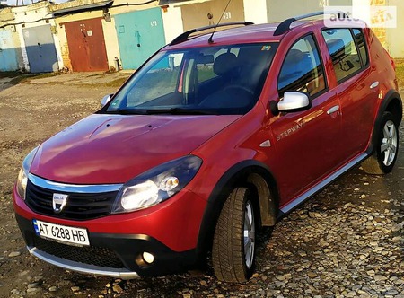 Dacia Sandero Stepway 2010  випуску Івано-Франківськ з двигуном 1.6 л бензин хэтчбек механіка за 6800 долл. 