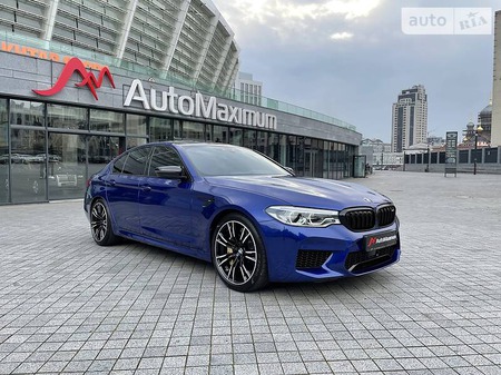 BMW M5 2019  випуску Київ з двигуном 4.9 л бензин седан автомат за 125000 долл. 