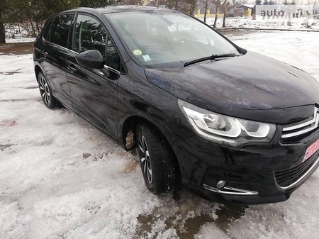 Citroen C4 2018  випуску Львів з двигуном 1.6 л дизель хэтчбек автомат за 12990 долл. 