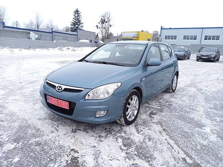 Hyundai i30 2008  випуску Рівне з двигуном 1.6 л дизель хэтчбек механіка за 5850 долл. 