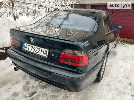 BMW 520 1996  випуску Івано-Франківськ з двигуном 2 л бензин універсал  за 5600 долл. 