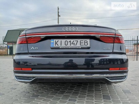 Audi A8 2017  випуску Київ з двигуном 3 л гібрид седан автомат за 87777 долл. 