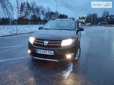 Dacia Sandero Stepway 2013  випуску Луцьк з двигуном 0 л дизель хэтчбек механіка за 7990 долл. 