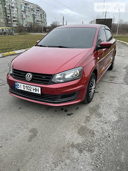 Volkswagen Polo 2015  випуску Полтава з двигуном 1.6 л бензин седан механіка за 9300 долл. 