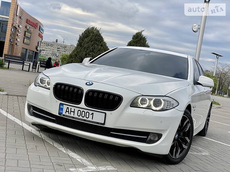 BMW 535 2012  випуску Донецьк з двигуном 3 л бензин седан автомат за 17000 долл. 