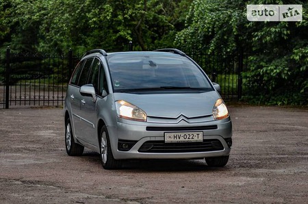 Citroen C4 Picasso 2008  випуску Житомир з двигуном 0 л дизель мінівен автомат за 7000 долл. 