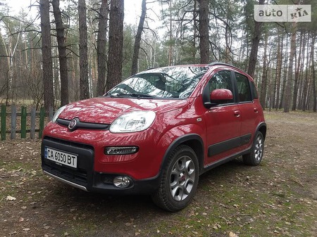 Fiat Panda 2014  випуску Черкаси з двигуном 0.9 л бензин позашляховик механіка за 7499 долл. 