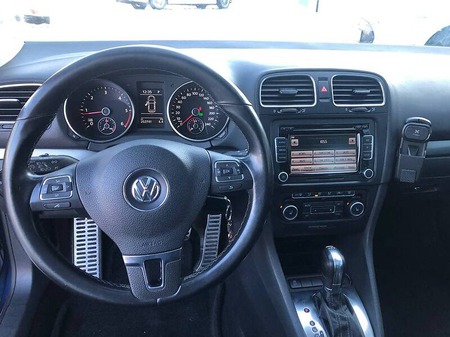 Volkswagen Golf 2012  выпуска Львов с двигателем 1.6 л дизель универсал автомат за 10000 долл. 