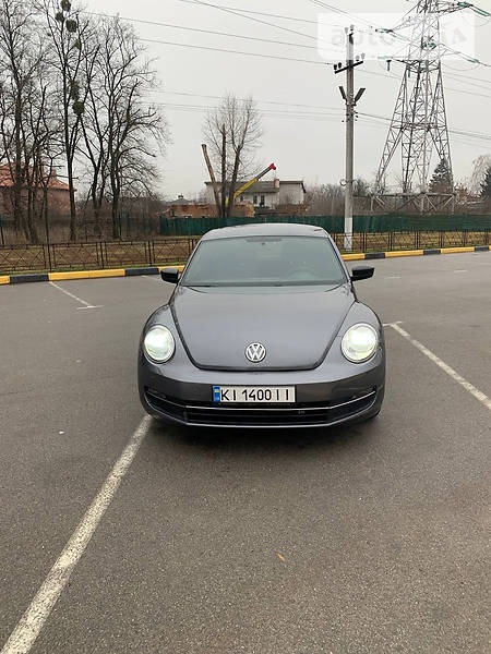 Volkswagen Beetle 2012  випуску Київ з двигуном 2.5 л бензин купе автомат за 11000 долл. 