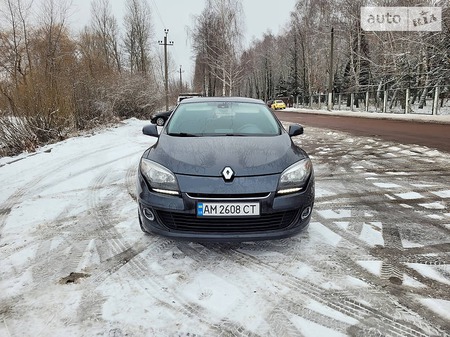 Renault Megane 2013  выпуска Житомир с двигателем 1.5 л дизель хэтчбек механика за 7650 долл. 