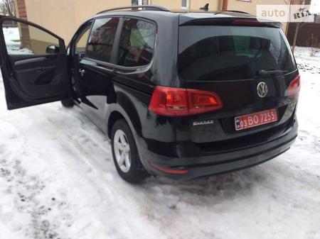 Volkswagen Sharan 2014  випуску Львів з двигуном 2 л дизель мінівен автомат за 15300 долл. 