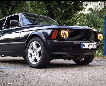 BMW 318 1980  випуску Київ з двигуном 2 л  купе механіка за 3500 долл. 