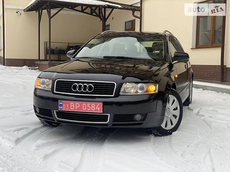 Audi A4 Limousine 2002  випуску Львів з двигуном 1.6 л  універсал механіка за 5999 долл. 