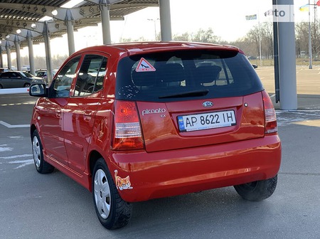 KIA Picanto 2006  випуску Запоріжжя з двигуном 1.1 л  хэтчбек автомат за 4500 долл. 