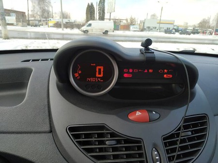 Renault Twingo 2010  випуску Суми з двигуном 1.2 л бензин хэтчбек механіка за 4900 долл. 