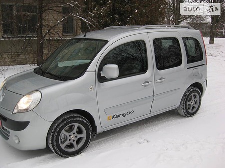Renault Kangoo 2011  випуску Черкаси з двигуном 1.5 л дизель універсал механіка за 7950 долл. 
