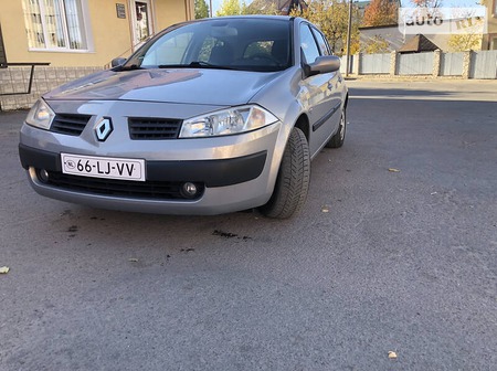 Renault Megane 2003  випуску Тернопіль з двигуном 1.6 л бензин хэтчбек механіка за 4700 долл. 