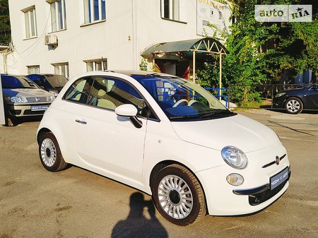 Fiat 500 2013  випуску Київ з двигуном 1.2 л бензин хэтчбек автомат за 8550 долл. 