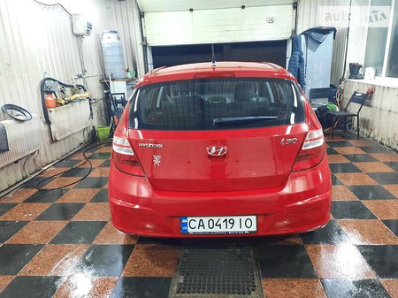 Hyundai i30 2009  випуску Черкаси з двигуном 0 л бензин хэтчбек механіка за 6300 долл. 