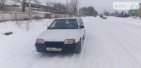Opel Kadett 1987  випуску Івано-Франківськ з двигуном 1.3 л  універсал механіка за 1450 долл. 