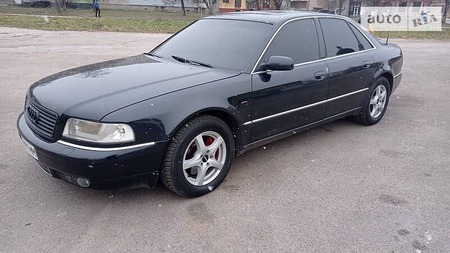 Audi A8 2002  випуску Львів з двигуном 3.3 л дизель седан  за 8000 долл. 