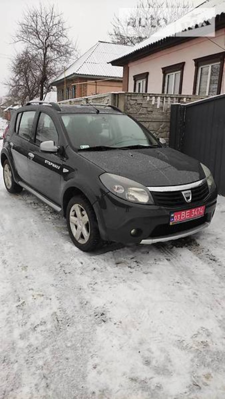 Dacia Sandero Stepway 2010  випуску Суми з двигуном 1.6 л бензин хэтчбек механіка за 6150 долл. 