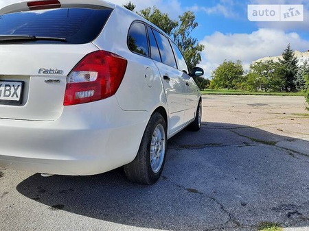 Skoda Fabia 2011  випуску Кропивницький з двигуном 1.6 л дизель універсал механіка за 6300 долл. 