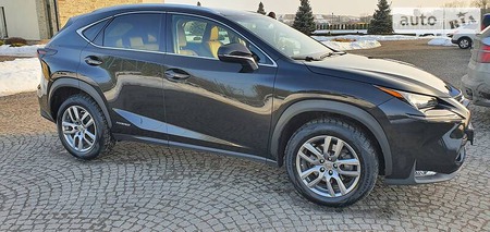 Lexus NX 300h 2017  випуску Львів з двигуном 2.5 л гібрид позашляховик автомат за 36200 долл. 