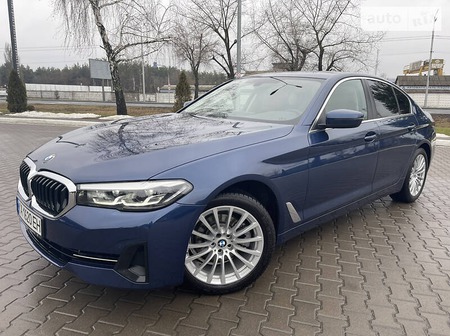 BMW 520 2021  выпуска Киев с двигателем 2 л бензин внедорожник автомат за 55300 долл. 