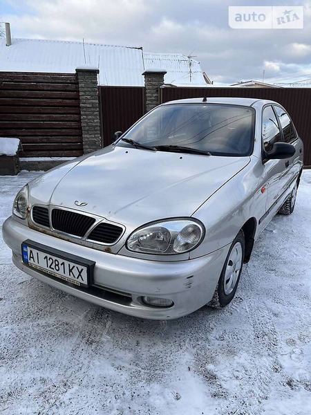 Daewoo Lanos 2006  випуску Київ з двигуном 1.5 л бензин хэтчбек механіка за 2100 долл. 