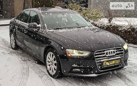 Audi A4 Limousine 2012  випуску Львів з двигуном 2 л бензин седан автомат за 11500 долл. 