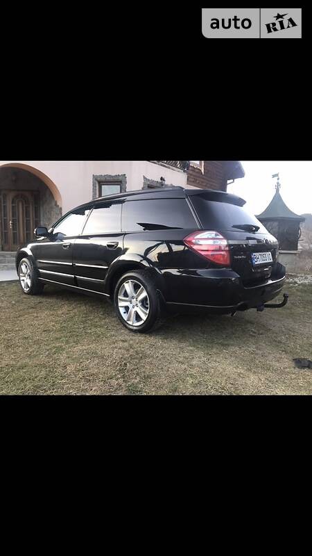 Subaru Legacy Outback 2006  випуску Чернівці з двигуном 2.5 л  універсал механіка за 8600 долл. 