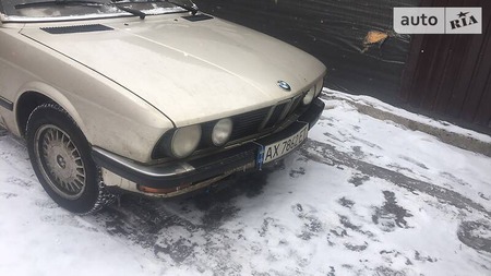 BMW 520 1985  выпуска Харьков с двигателем 2 л  седан механика за 1500 долл. 