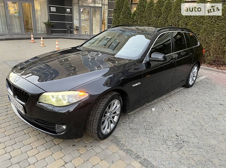 BMW 520 2010  випуску Харків з двигуном 2 л дизель універсал автомат за 14000 долл. 